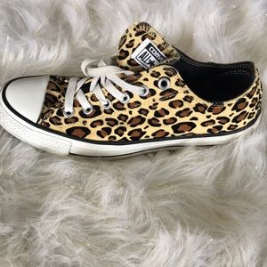 Ladies converse sneakers